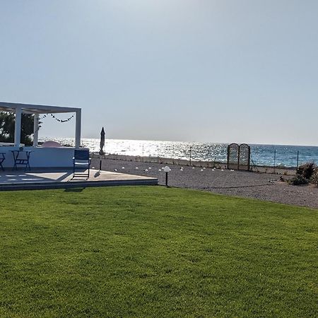 Lambou Beach Sunset Szoroní Kültér fotó